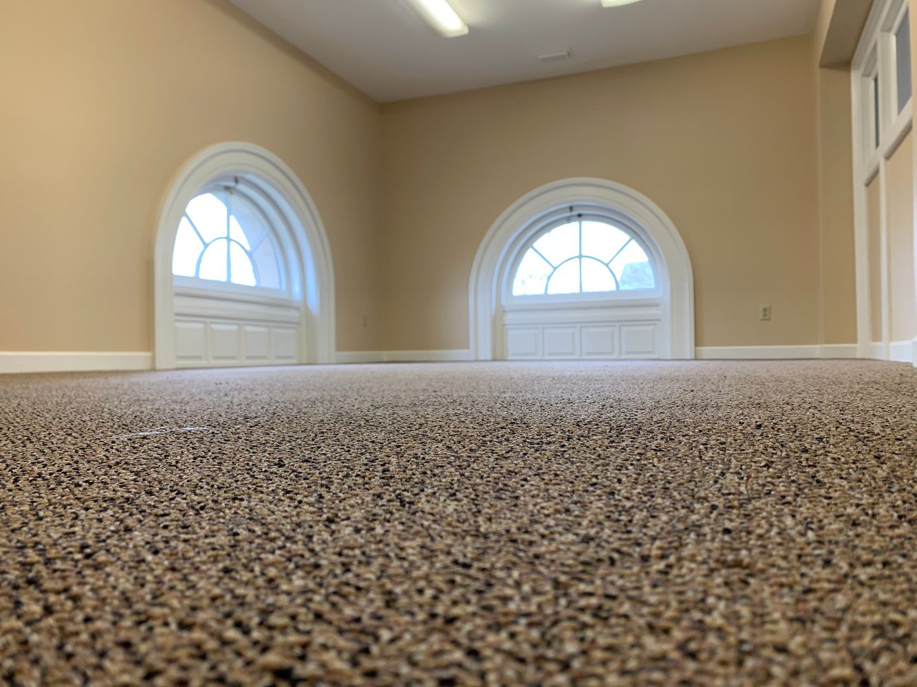 Amesbury Building : 100 Main St, Amesbury, MA 01913